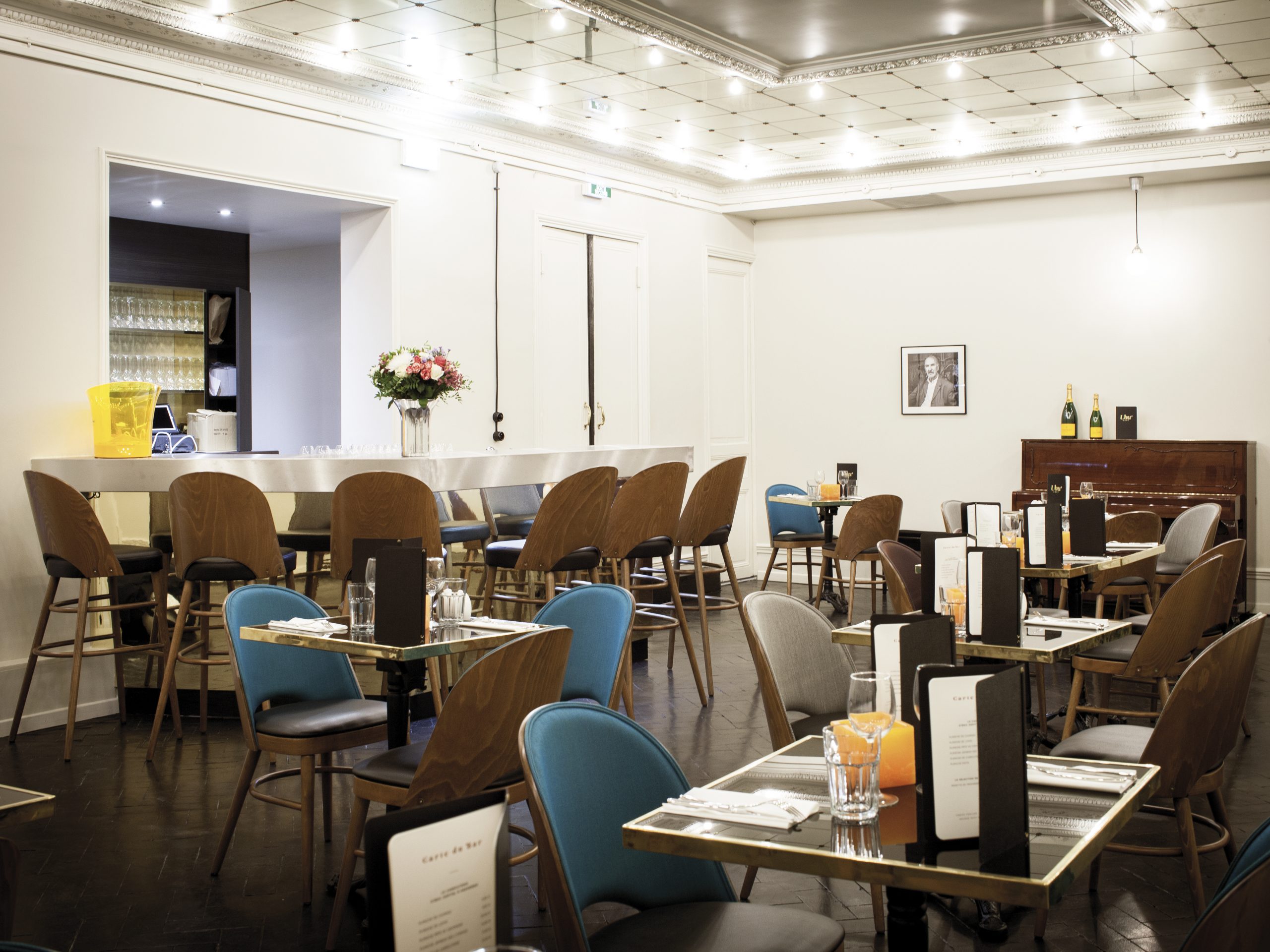Ubu café photo 1